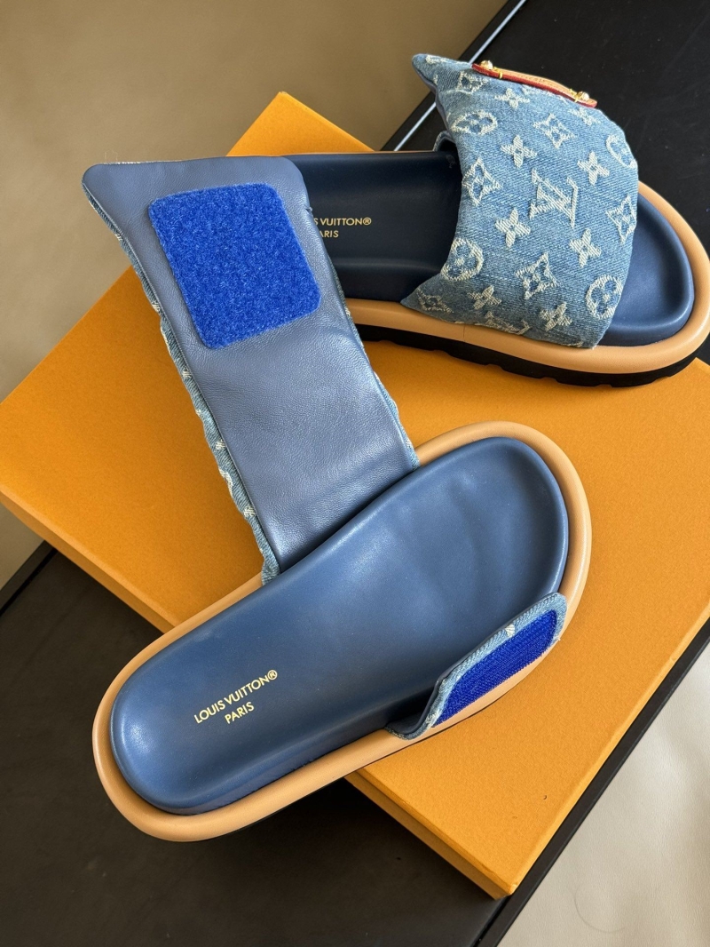 l0vis Vvtt0n slippers